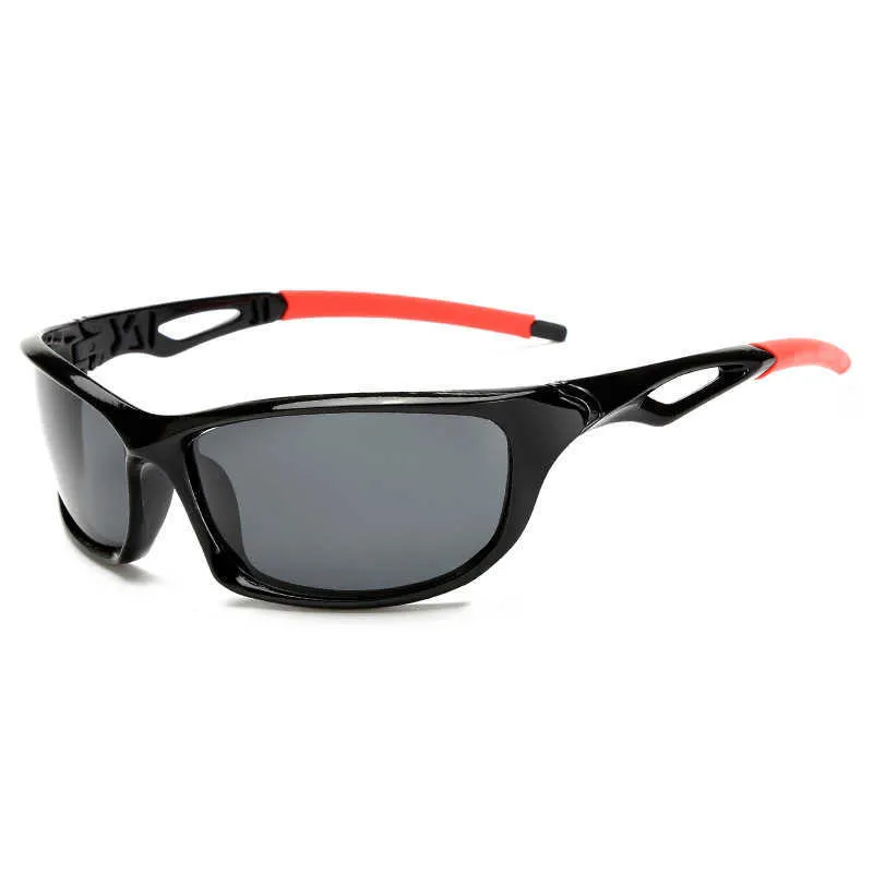 Polarized Square Sunglasses with Polycarbonate Frame, UV400 Protection Polarized Square Sunglasses for Men with UV400 Protection  main image 3