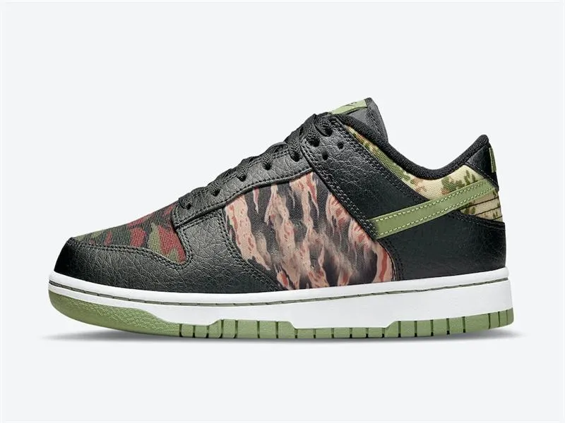 women camo dunks
