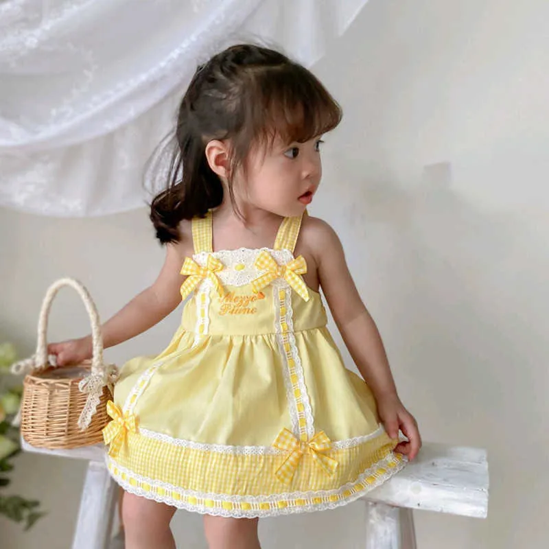 Little Girls Easter Yellow Dresses Children Summer Embroidery Cotton Sundress Baby Lotia Spain Frocks Japan Korean Style 210615