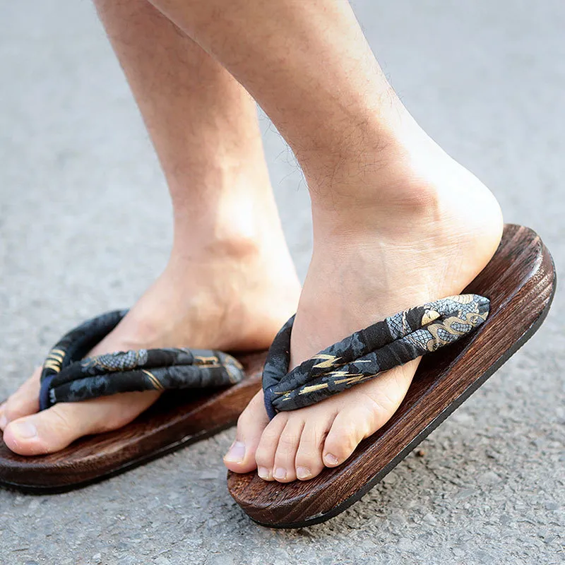 Top Quality Asiática Retro Flip Flop Sapatos Flat Warrior Chinelos de Madeira Estilo Japonês Quimono Homens Imprimir Geta Womenstreetwear Clog