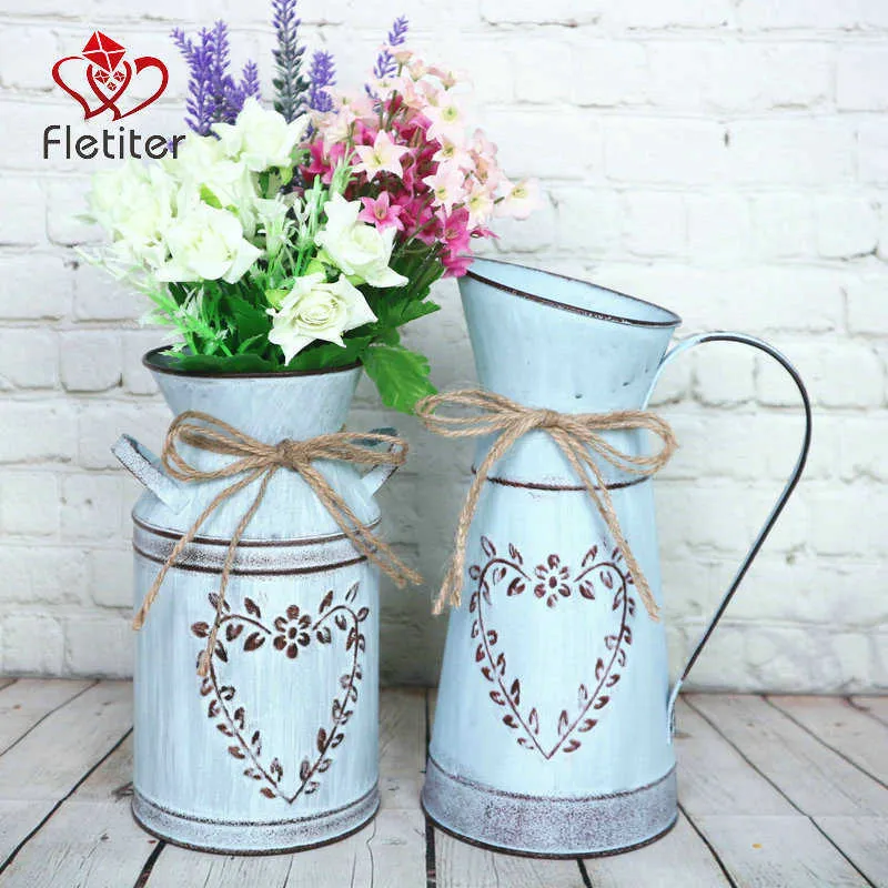 ハート型、シックなビンテージ水差しの花瓶、家の装飾、居間の装飾210623のためのカントリーミルク缶ホルダーと素朴な金属の花の花瓶