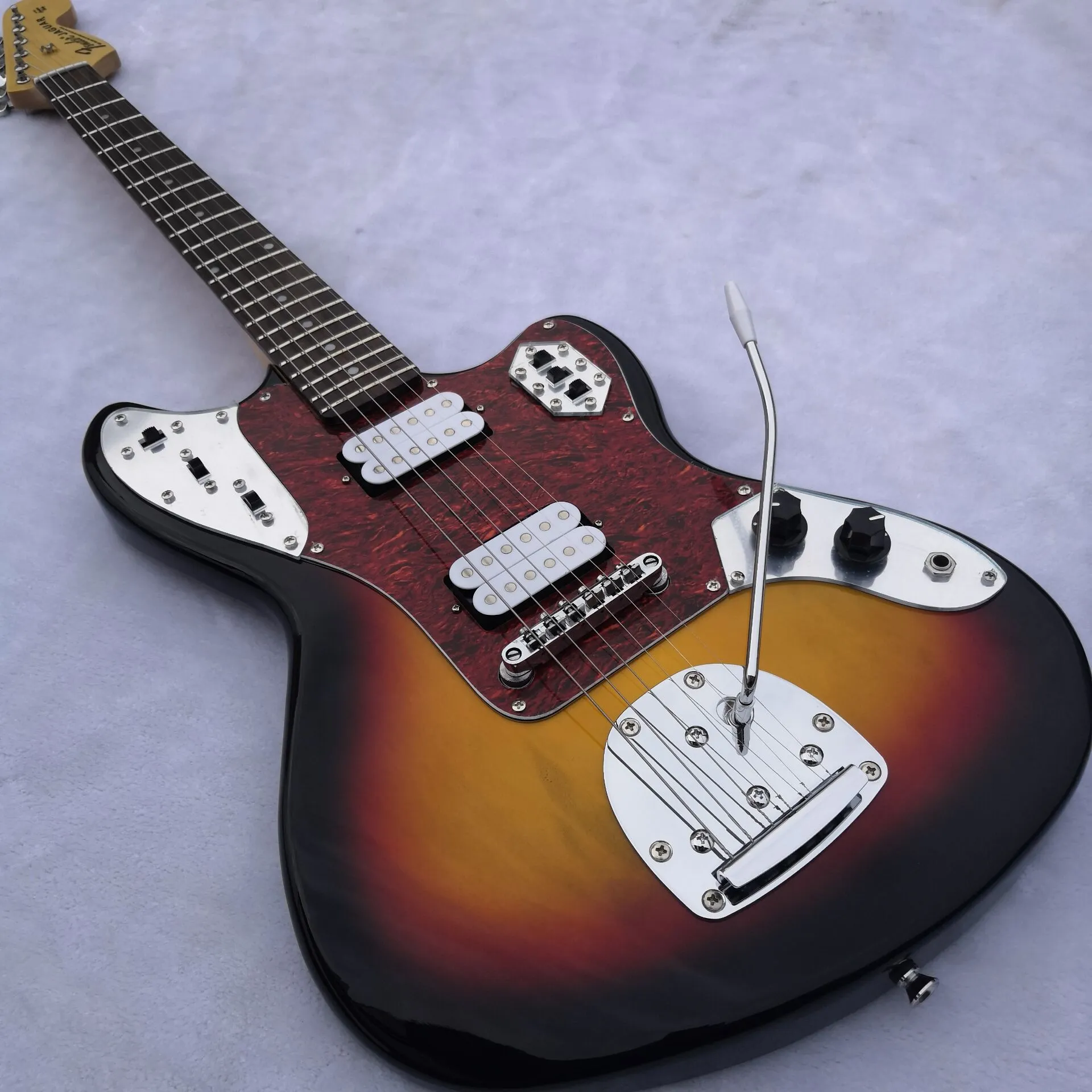 Fender Jaguar サンバースト エレキギター Fender Made in Japan Traditional 60s Jaguar 3CS エレキギター