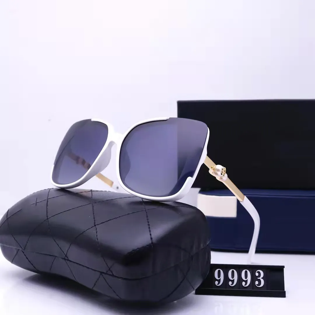 Luxury Designer Sunglasses beach glasses classic style anti ultraviolet Women`s sunglasses can be selected in very beautiful good nice