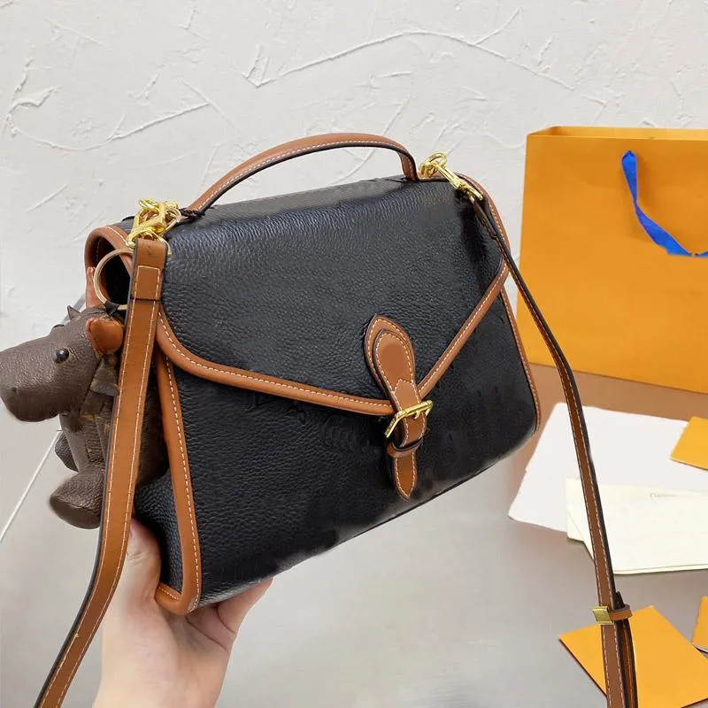 Kvinnor präglade sjuksköterska väska bruna crossbody väskor damer gammal blomma axel handväska klassisk bokstäver utskrifter tillbaka paket lång starp första lager cowhide påse 12345