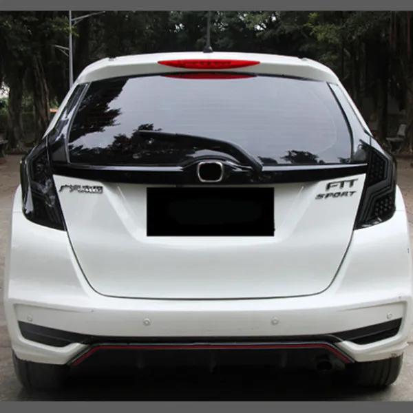 Feu Arrière Feu Arrière Pare-Chocs Arrière Antibrouillard Pour FIT Pour Jazz GK5 GP5 2014-2020 33550-T5A-G01 33550-T5A-G02 5242091 Feu Arrière De Voiture (Color : 2014-2016 Left