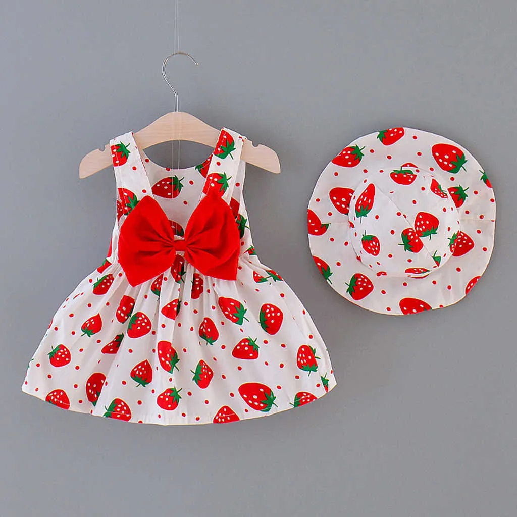40 # peuter baby casual jurken kinderen meisjes mouwloze aardbei print jurk prinses jurk + hoed set outfits kleding q0716