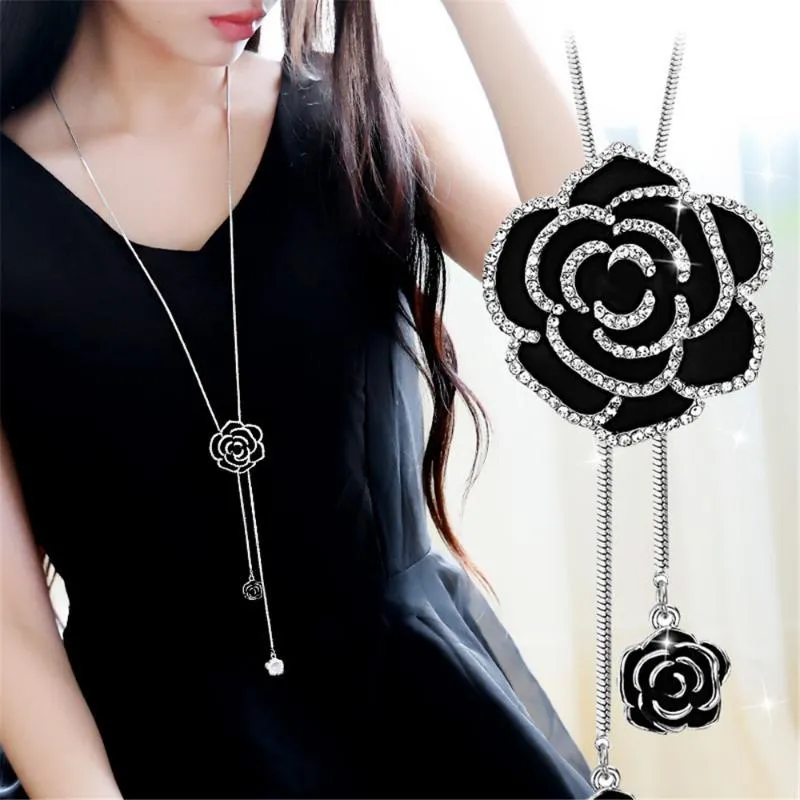 Naszyjniki wisiorek Elegancki Długi Tassel Flower Rose Crystal Wisiorki dla kobiet Geometryczny Maxi Romb Sweter Naszyjnik łańcucha A528