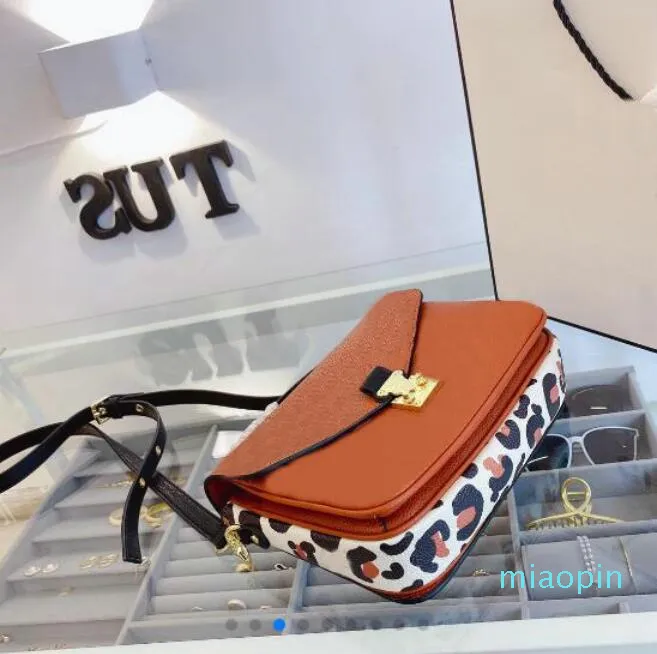 Tasarımcılar Kabartma Çanta Crossbody Çanta Çantalar Yüksek Kalite Hakiki Deri Kadın Moda Debriyaj Pochette Metis Omuz Çantaları