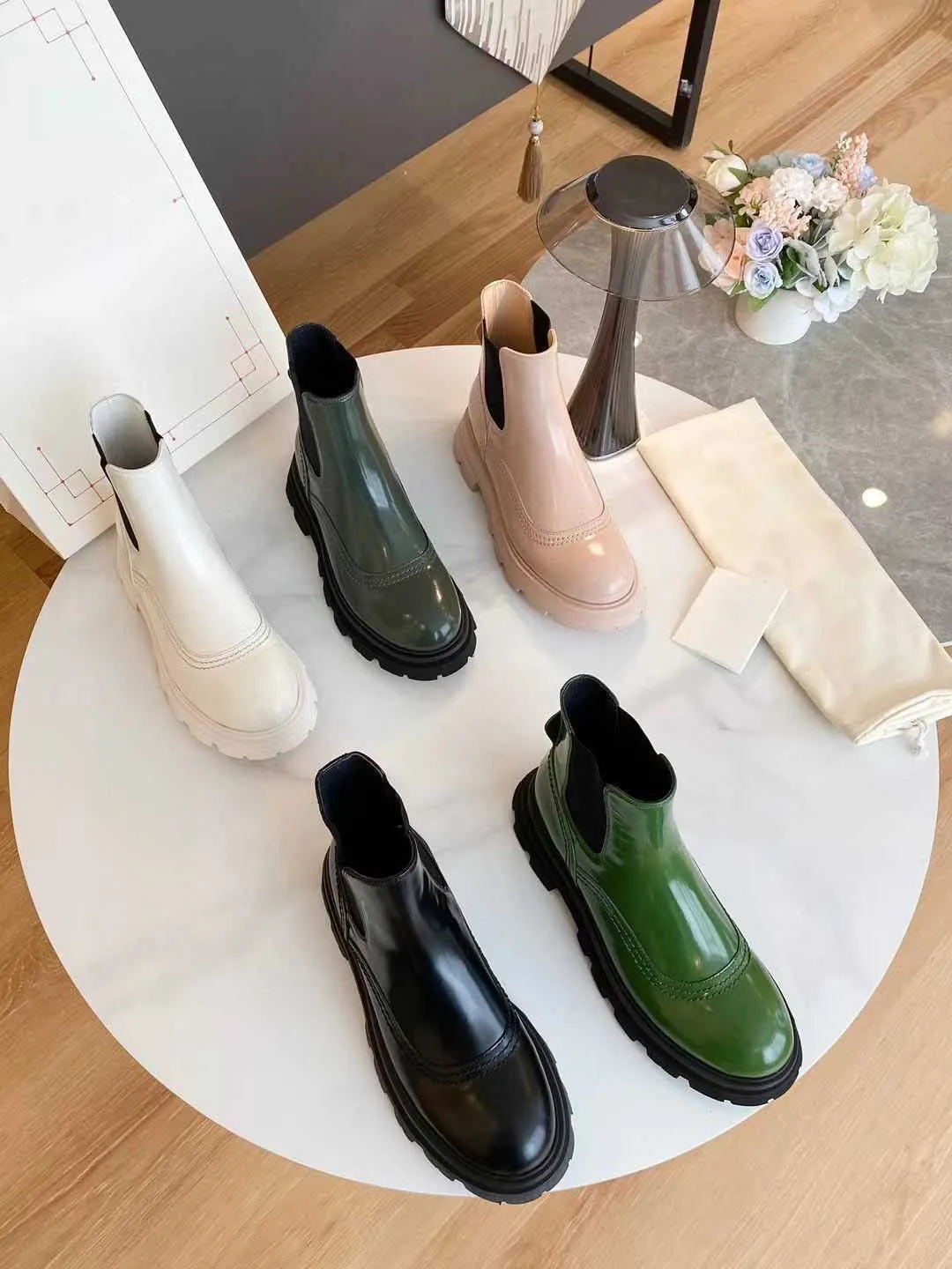 2021 de couro de inverno moda feminina botas curtas de luxo de costura de malha design sportswear bar boot mais tamanho tamanho 35-40