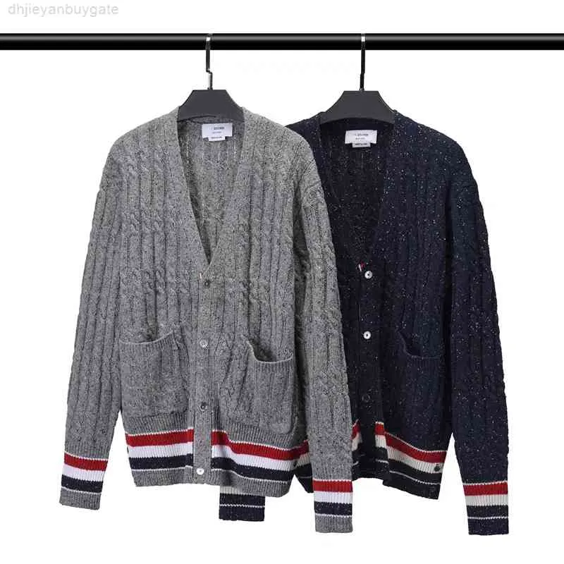 Trui voor Heren Tb Brand Classic Cable-knit Merino Wool V-neck Cardigan with Bar Stripe Sleeve Winterjas Heren