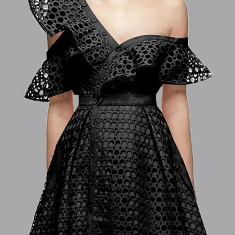 New Arrival Pink Runway boat neck dress with Asymmetrical Neckline, One-Shoulder Lace, and Hollow Out Patchwork - Self Portrait Style (210331)