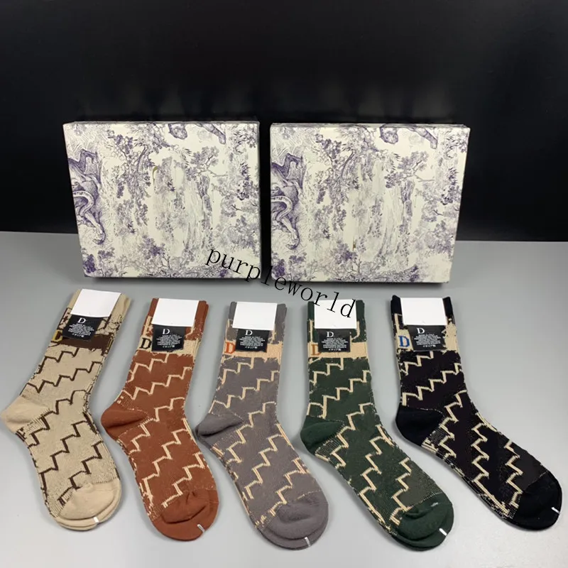 Fashion Soft Cotton Socks Classic Letter Jacquard Unisex Calze Regalo di Natale di Natale per gli uomini Hosiery