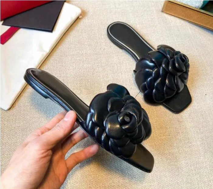 luxury Designer Heels women sandal edition flat slide leather petals rose hight sandals Sexy ladies summer slippers good quality with box