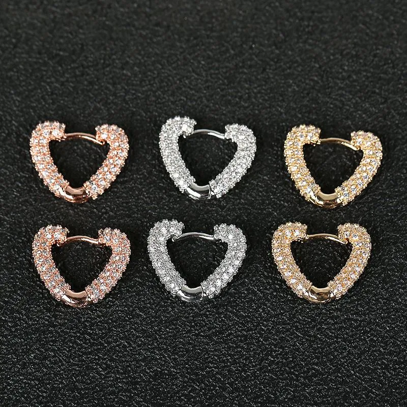 Orecchini a forma di cuore romantico carino Huggie a cerchio per le donne Gioielli di orecchini da sposa con fascino geometrico di zirconi di cristallo lucido di lusso