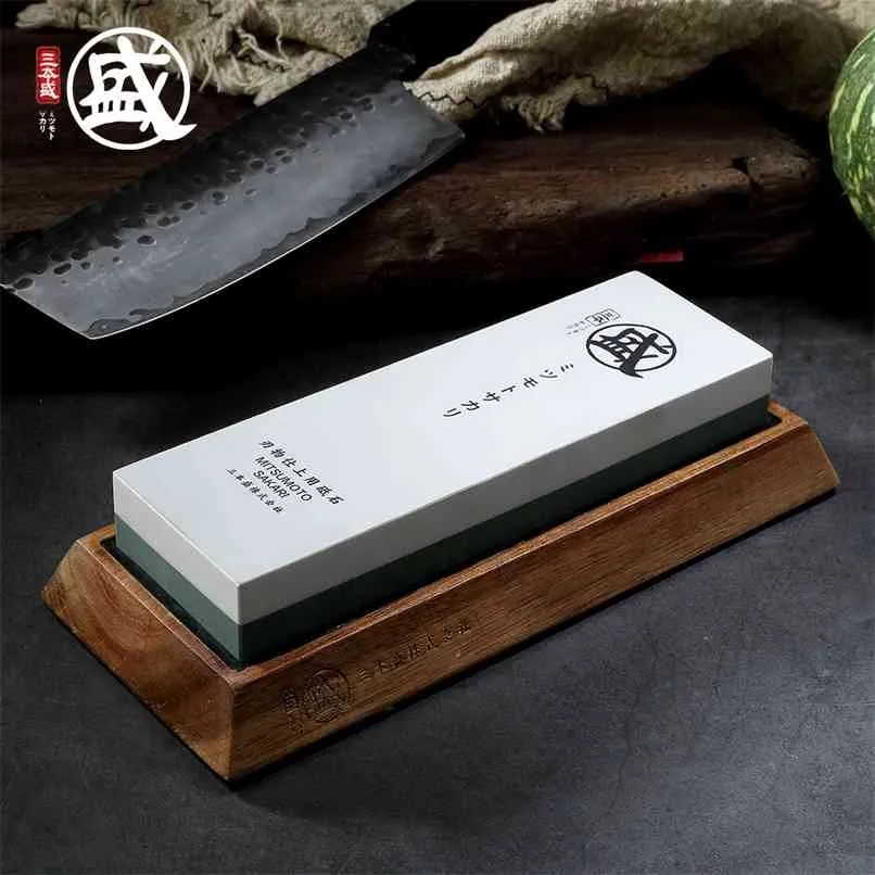 MITSUMOTO SAKARI 1000 3000 8000 10000 grit japonés piedra de afilar de doble cara para cuchillos con goma antideslizante y base de madera 210615