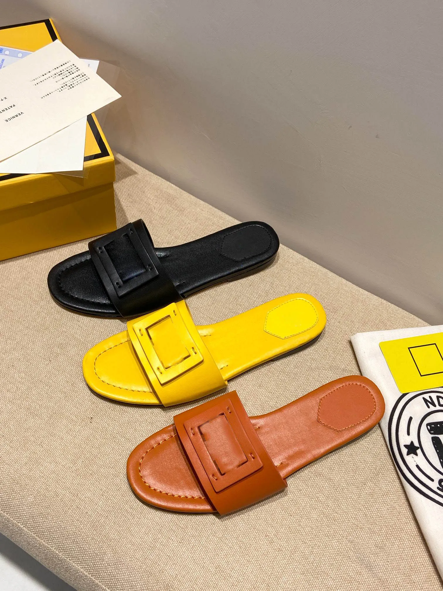 Women s Genuine Leather Platform Sandals Flat Slip On Summer Beach Shoes Black Yellow Large Sizes 35 41 with Box