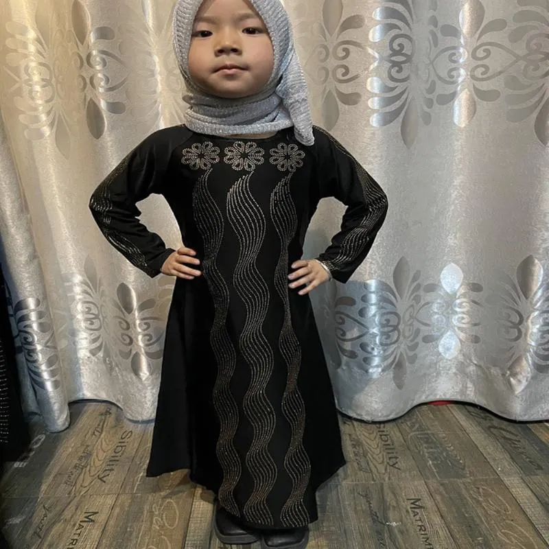 Etnik Giyim Siyah Abaya Dubai Arapça Müslüman Çocuk Kızlar Dua Başörtüsü Elbise Elbise Türk İslam Çocuklar için Kaftan Robe Topluluk Habaya