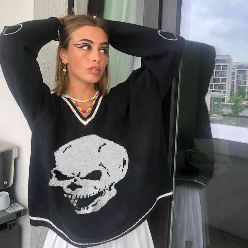 Punk Skulls Knitted Long Sleeve Pink Woman Sweaters Female Streetwear Autumn V Neck Pullover Y2k Top Jumper Winter Clothes 210415
