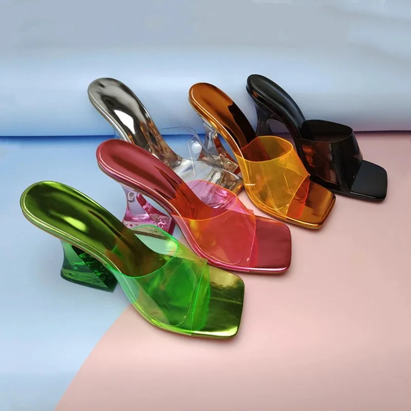 Pantofole con sandali da donna con tacco cristallino Colori caramella Ciabatte con tacco alto in PVC Scivoli Estate Scarpe da donna giornaliere in gelatina