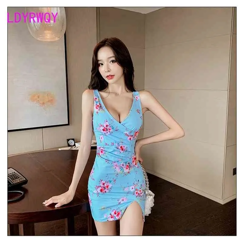 Summer sexy nightclub tight-fitting printed split V-neck low chest bag hip dress Office Lady Knee-Length 210416