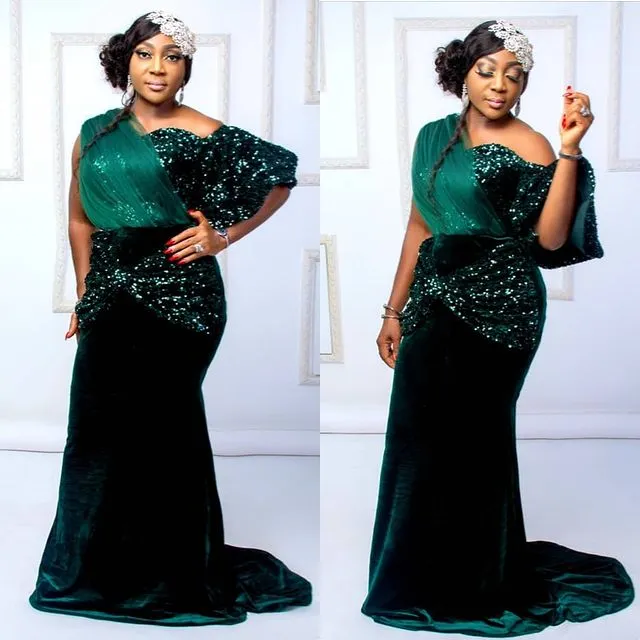 2021 Plus Size Arabic Aso Ebi Dark Green Mermaid Prom Dresses One Shoulder Velvet Evening Formal Party Second Reception Gowns ZJ226