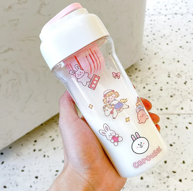 The latest 18.6OZ baby children`s plastic milk coffee mug, drop-proof portable tea making cups, many kinds of printing styles, support custom logo