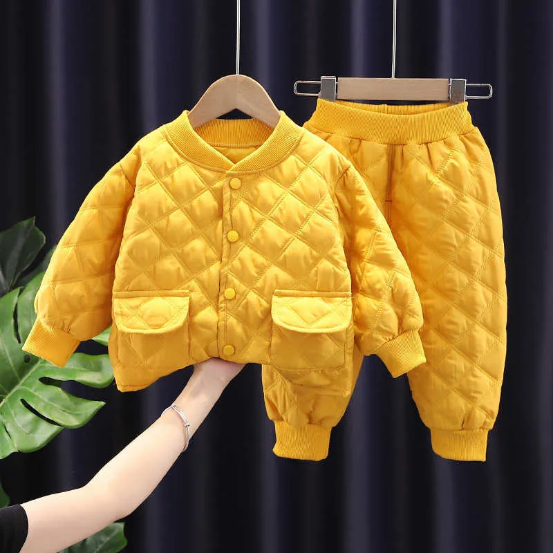 女の赤ちゃん服男の子服スーツゴールドベルベットの暖かい服ベビーコットンスーツベルベット厚いセータージャケット2個g1023