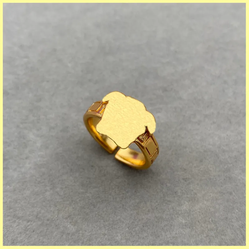 2021 Mens Ringar Kvinnor Designer Ringar Huvudporträtt Ring Engragement för Kvinnor Män Öppningar Justerbar Ring Smycken Kärlek Guld Ring 21090202r