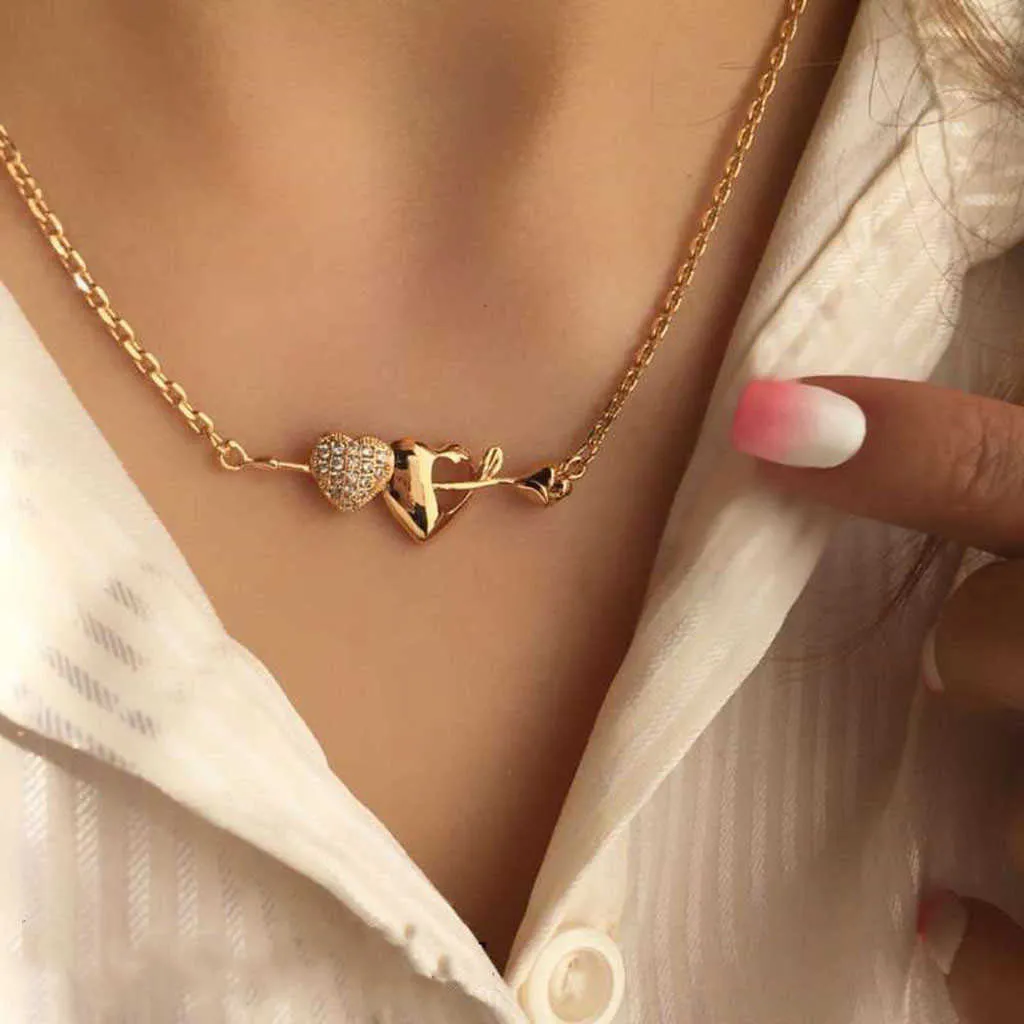 Designer halsband lyx smycken legering guld för kvinnor mode vintage gåva kärlek hjärta dill nuvarande kedjor 2021