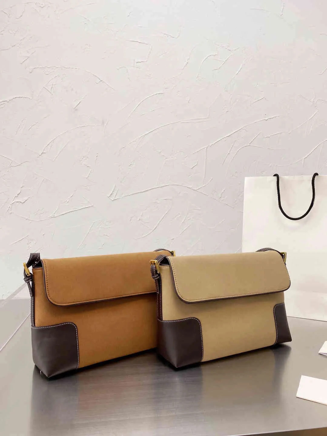 Bolsos de hombro Bolsos de mujer Mensajero elegante Bajo el brazo Diseñador de lujo Monedero de cuero de alta calidad 1020