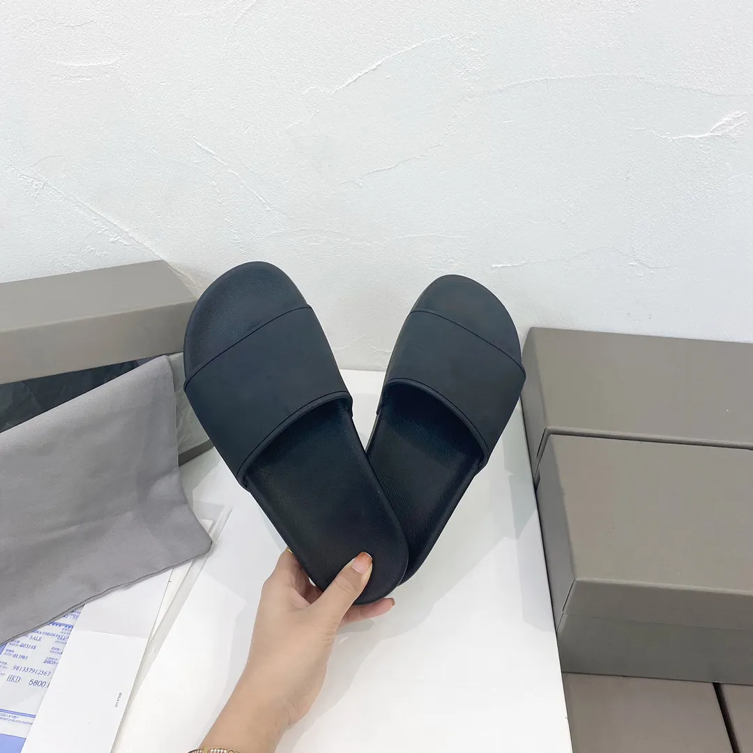 2021 SS Slippers Mens Womens Summer Beach Slide Sandals Comfort Flip Flops Leather Wide Ladies Chaussures Shoes With Box