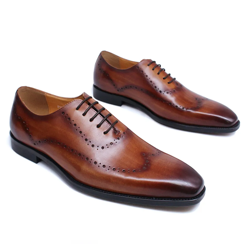 2022 Klassisk man Oxford Dress Skor Real Läder Bogue Wingtip Lace Up Black Brown Office Business Formal Footwear För Män