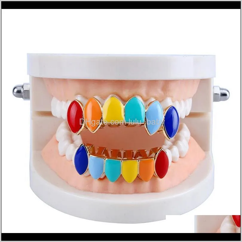 18K Gold Plated Vampire Teeth Dental Grills Punk High Grade Men Women Street Fashion Multicolor Hip Hop Grillz 2-Piece Set