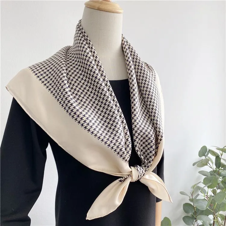 الأوشحة مصمم * التوت الحرير وشاح 90 * 90 سنتيمتر ساحة توابل اليد المدلفن وشاح الرأس للنساء houndstooth