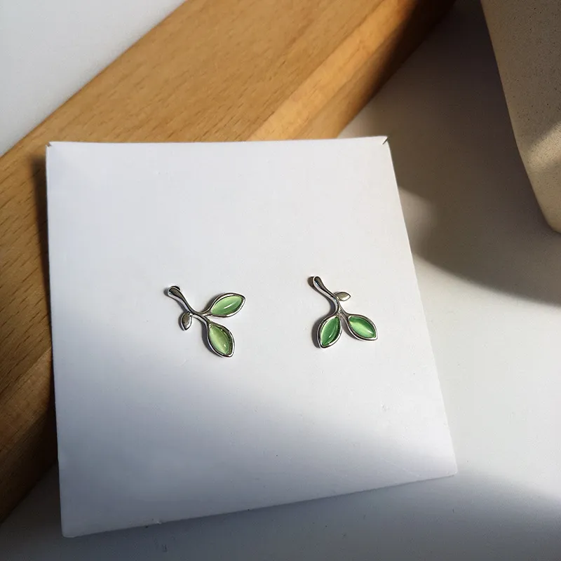 Mori arbre branche oreille ongle œil-oreille à oreille petite fraîcheur vert stude stude stude boucles d'oreille femme bijoux fête cadeaux