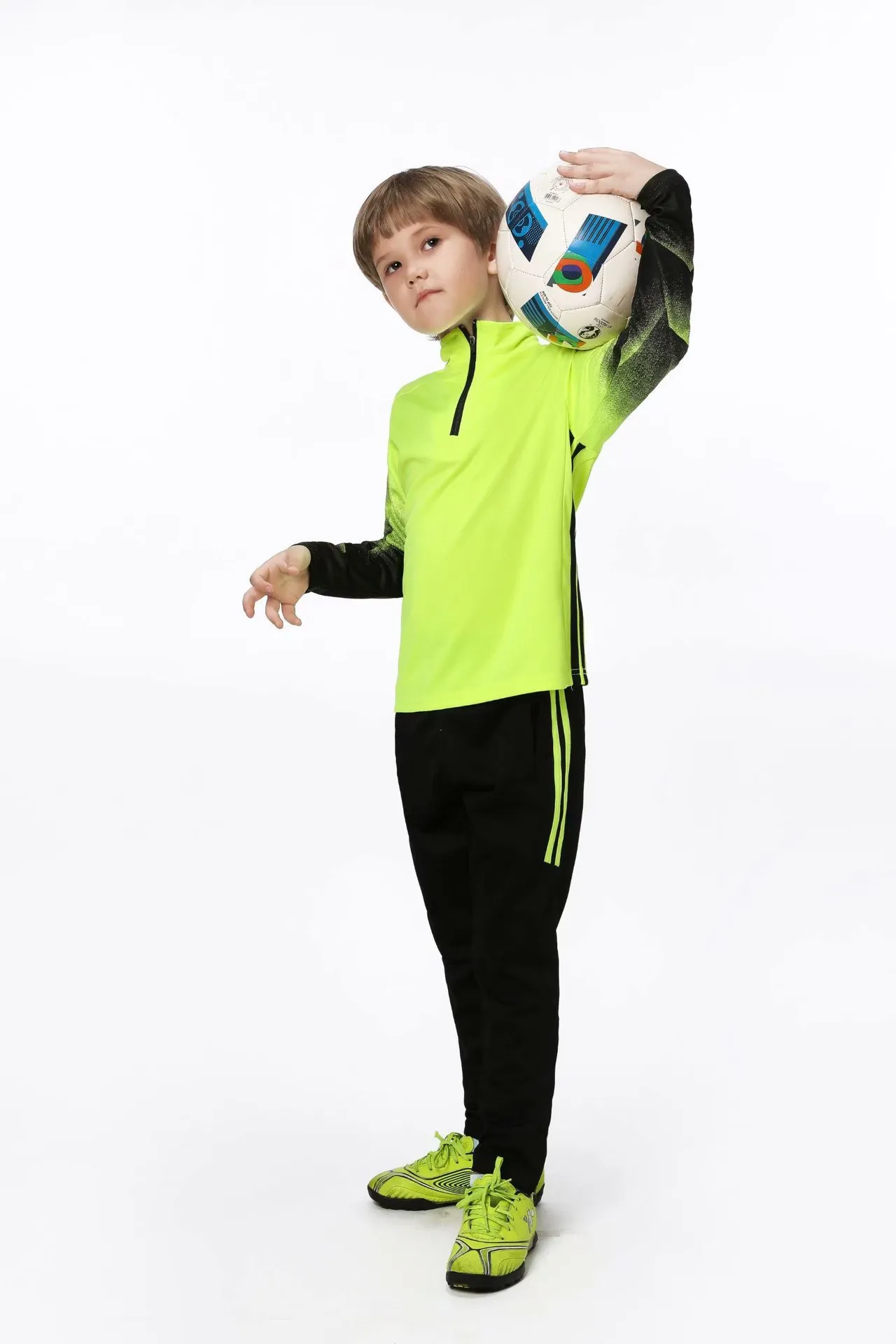 Jessie kicks #GE02 Modne koszulki Traavis Scoott Low Design 2021 Odzież dziecięca Ourtdoor Sport