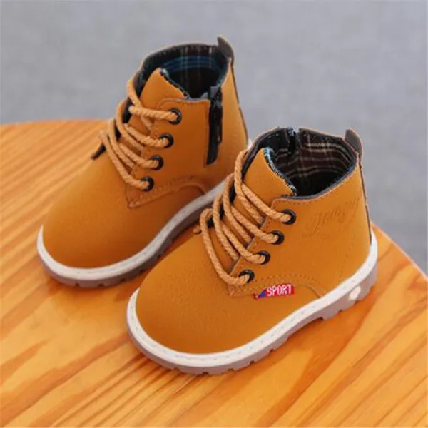 Vintage Baby Girl Boots Automne Winter Streetwear Children Lace Up Martin Boots enfants Chaussures pour les enfants