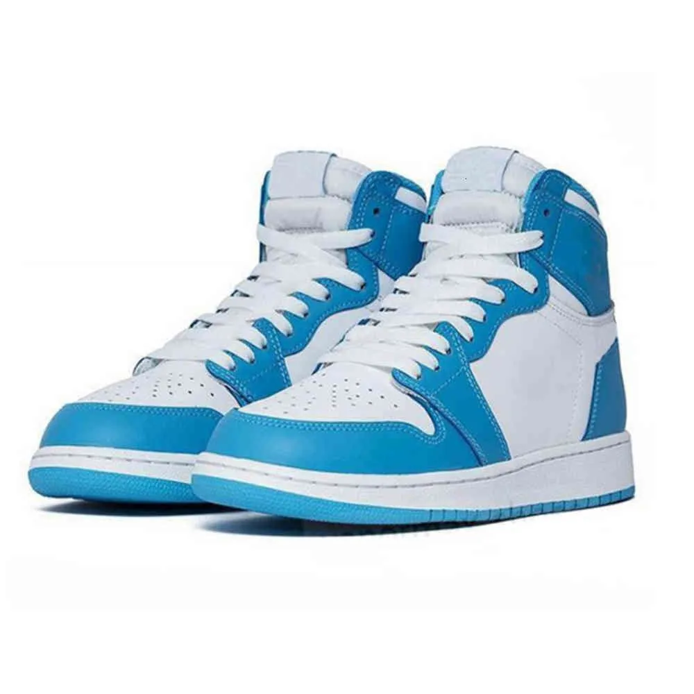 Hyper Royal University Blue 1 1s Mens Basketball Shoes Sail Obsidian UNC Silver Toe Black Cat Bred Pure Money Starfish Fire Red Men Sports Women Sneakers Trainers