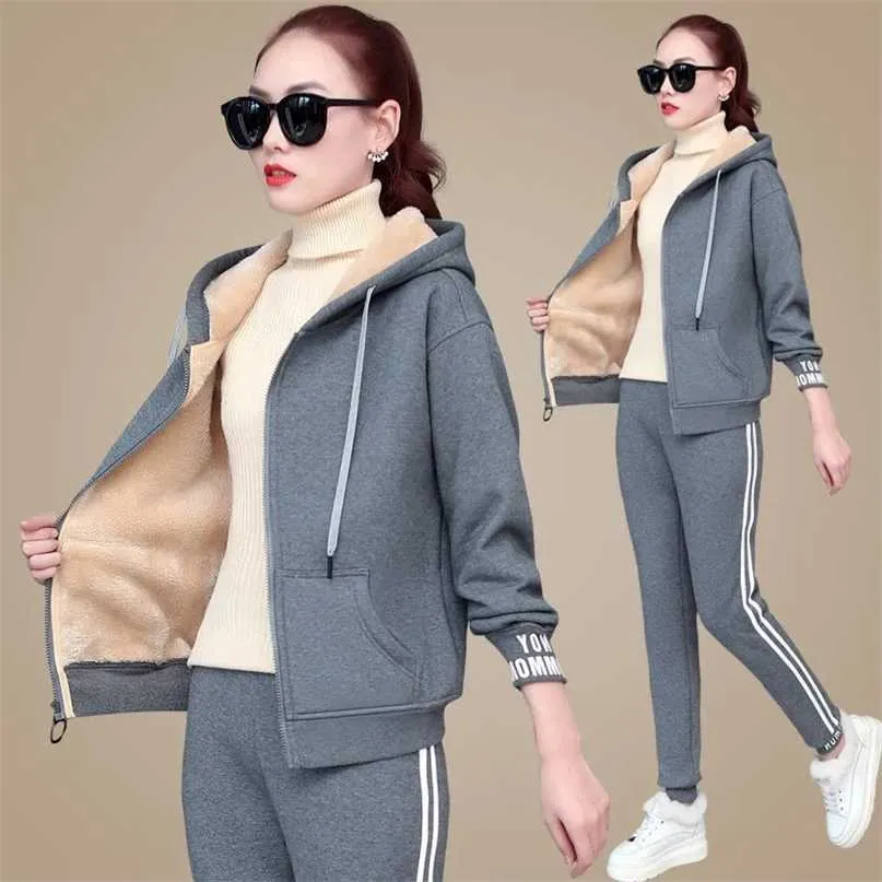 Winter Thicken Warm Lamb Wool Tracksuit Women Two Piece Set Casual Hooded Zip Up Sweatshirt Plus Velvet Pant Suit Loungewear 211105