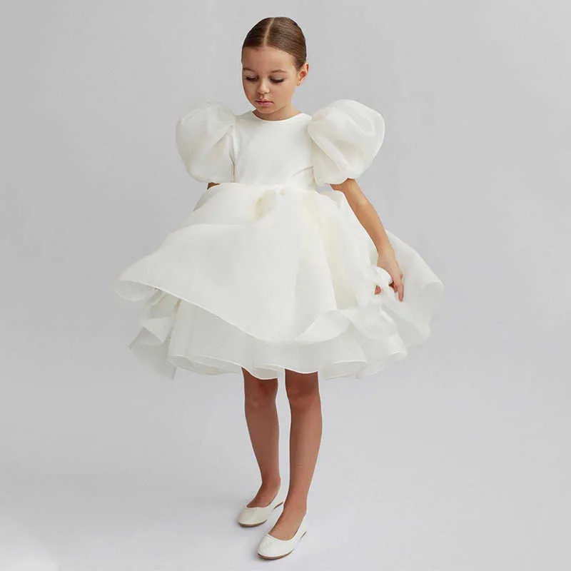 Kledingsets Nieuwe high-end prinses jurk pluizig garenbloem kinderen bruiloft kleine meisjesjurk