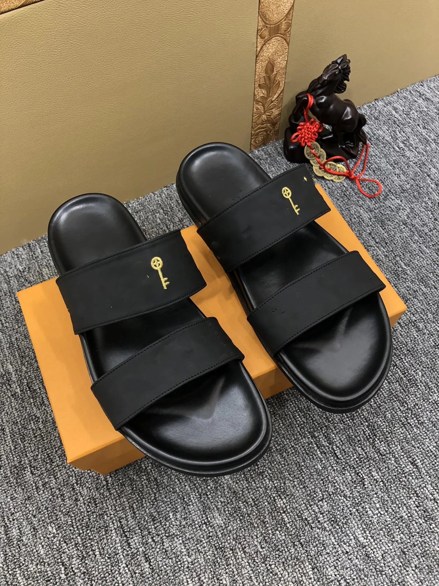 Parijs Sliders Mens Womens Zomer Sandalen Strand Slippers Dames Slippers Loafers Zwart Wit Roze Dia's Chaussures Schoenen 0511