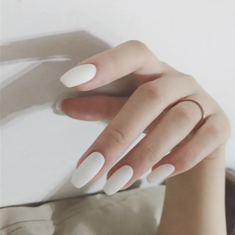 24pcs/Set Fashion Ballet False Nails Short Design Nude White Gradient Artificial Full Manicure Nail Accessories Tips with Glue