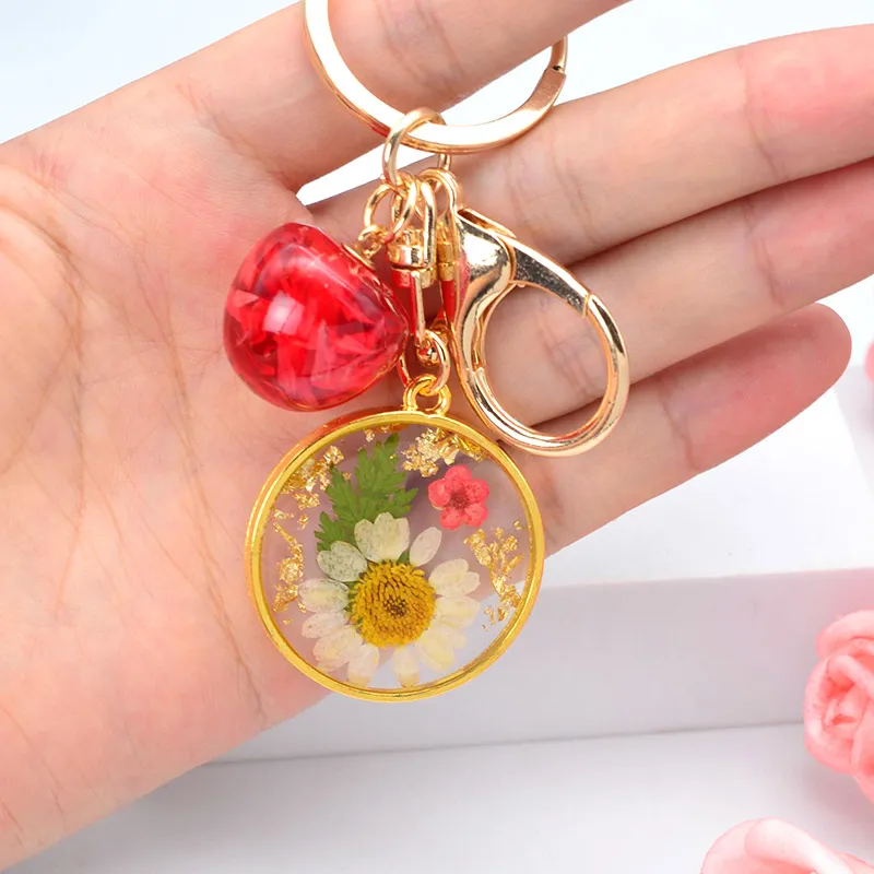 Cute Daisy Flower Keychains Epoxy Resin Round Pendant Keyring