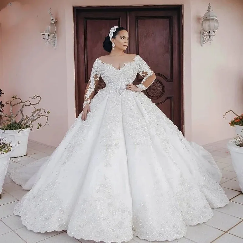 Katedra Ogon Księżniczka Suknie Ślubne Duża Neck Zroszony Kryształ Koronki Kwiatowy Z Długim Rękawem Arabski Dubai Bridal Suknia Vestidos