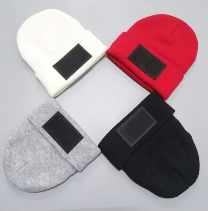 男の女性のための冬のクリスマスの帽子のスポーツのファッションの毛皮のスカーフの簡潔な帽子綿ゴロスウール暖かい帽子ニットキャップ8536