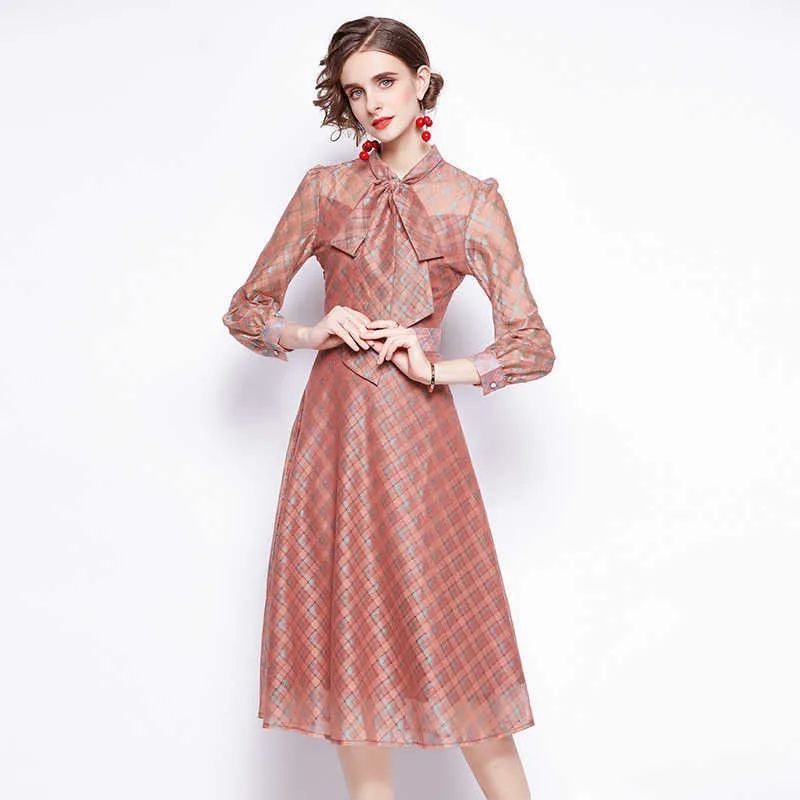 Femmes automne hiver élégant mince robe à carreaux sexy femme femme de bureau robe de haute qualité robes vintage Vestidos 210525