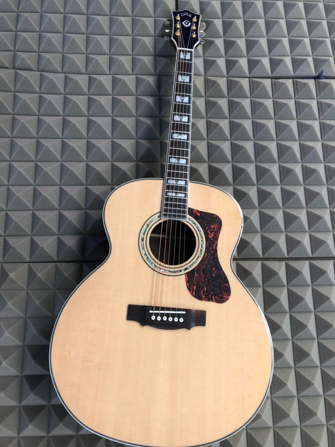 Natural Wood Guild Short Scale Acoustic Guitar 43 Solid Spruce Top, 6
