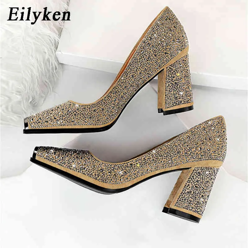 EilyKen Crystal Chunky Heels Pumpar 2021 Spring Women Fashion New Design Square Toe Bling Rhinestone Röd Bröllop Bride Skor C0410