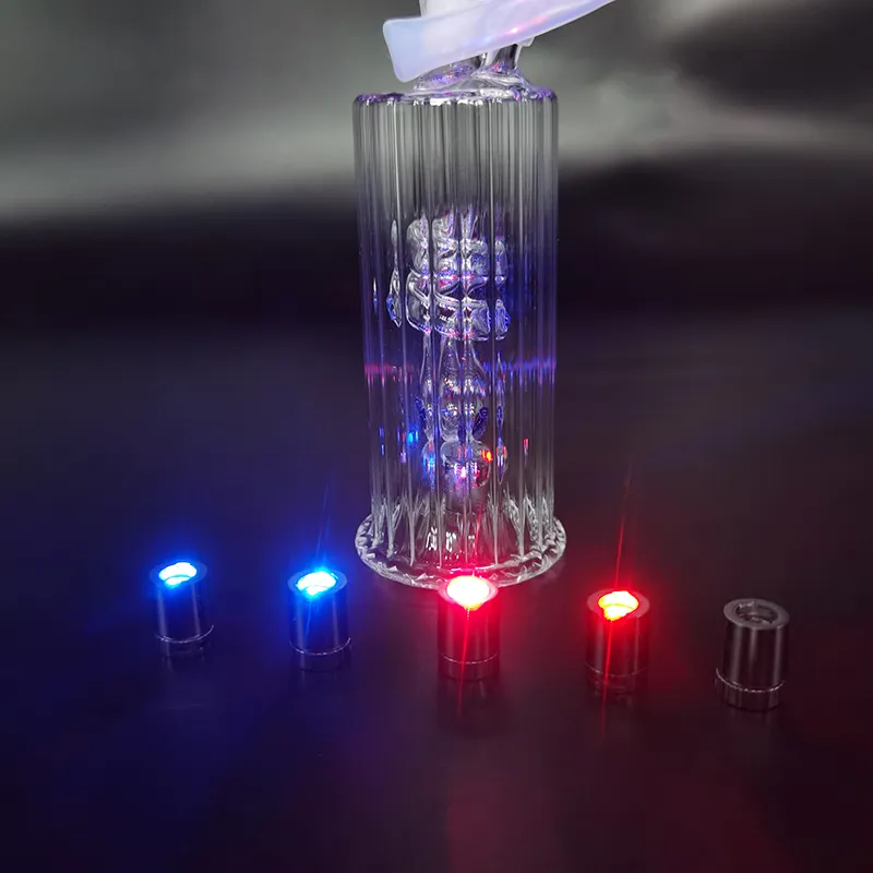 Bong de vidrio brillante Mini burbujeador de tubería de agua de 5 pulgadas con luz LED multicolor automática Reciclador en espiral Junta de 10 mm Quemador de aceite Manguera Reclamador Colector Dab Rig Bongs