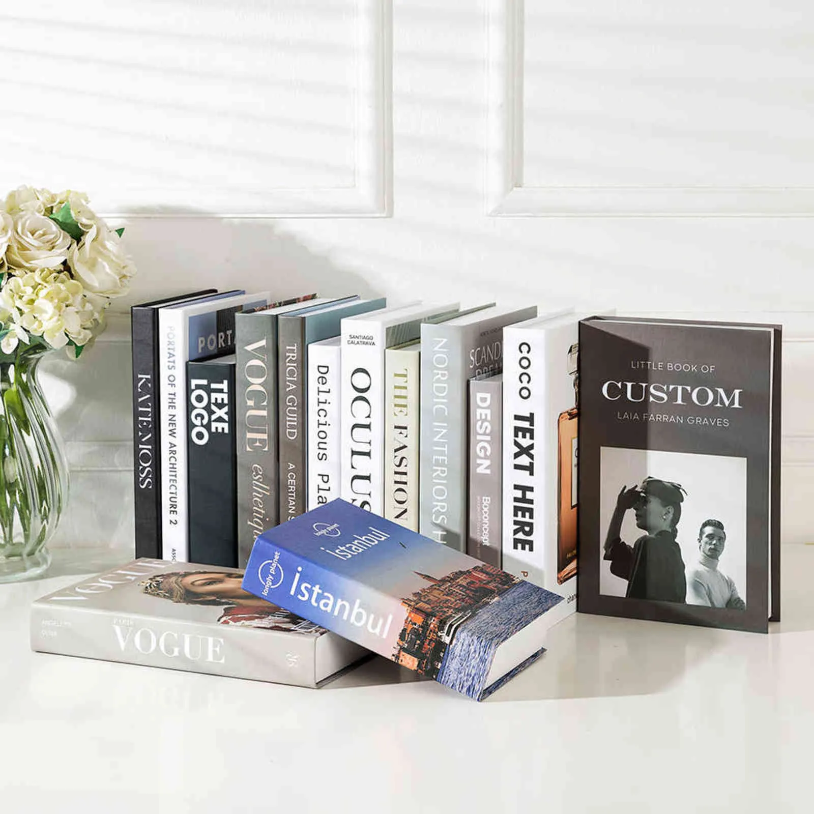 2021 новый может настроить поддельные книги для деколяции Фахион для домашнего декора для домашнего декора журнальный столик гостиничный номер украшения поддельных книг коробки реквизиты H1102
